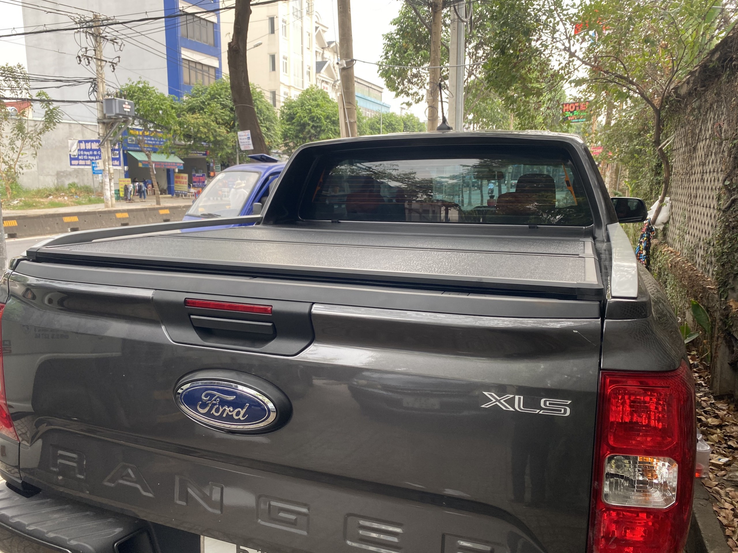 Dịch vụ lắp thùng xe bán tải chuyên nghiệp, giá rẻ, Uy Tín tại Monde